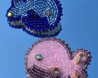 Handmade Beaded Whale Brooch: Crystal Ocean Animal Pin