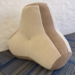 Wave-breaking Block Shaped Reading Pillow with Arms, Back Support Pillow for Sitting Up, Self-Standing Floor Pillow for Backrest