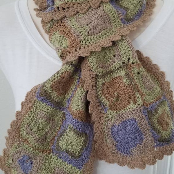 Crochet Foulard - Wearable Art in Tans and Pastels - Fabriqué à la main - No Wool - Ships Next Day - Priority Mail aux États-Unis