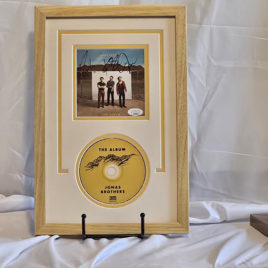 サイン入り　海外雑誌　Jonas Brothers Jonas Brothers Vintage T-Shirt Album Cover Graphic No Tag
