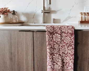 Toallas de mano de algodón khadi con estampado floral en rojo y beige, con flecos (juego de 2)