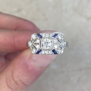 Anillo con zafiro azul baguette y circonita cúbica de corte antiguo europeo, anillo nupcial de estilo eduardiano antiguo, anillo de compromiso Art Decó, anillo de plata 925