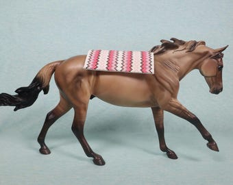ミニチュアサドルパッド、おもちゃの馬具、ブレイヤー馬具アクセサリー、ピーターストーンホース、模型馬具、ミニウエスタンパフォーマンスショーホース