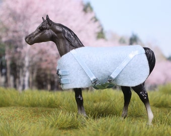 Stable Blanket for Breyer Stablemate G1 Arabian Model Horses - Light Blue