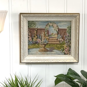 Broderie d&#39;art de jardin vintage dans un cadre fleuri pour décoration murale Cottagecore shabby chic, cadeau pour jardinier ou collectionneur d&#39;art floral