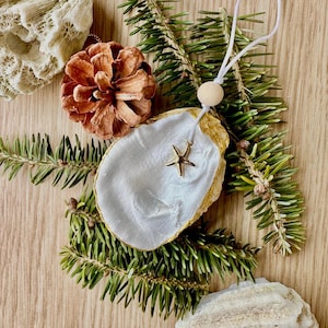 Personalized REAL Oyster Shell Ornament | Hand Painted | Christmas Ornament | Christmas Gift | Beach Ornament | Wedding | Custom Message