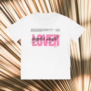 LOVER Tshirt - Vintage 70er Jahre Vinyl Band T-Shirt niedlich oversized Fit - Album Song Titel Tracklist - Dezentes SWIFTIE SHIRT Lover Album Era T-Shirt