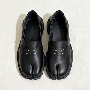 Handmade Tabi Leather Shoes | Split Toe Black Leather Loafers | Custom Japanese Style Footwear | Unique Handmade Genuine Leather Dress Shoes