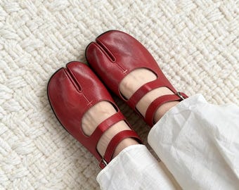 Zwarte Tabi-schoenen - Mary Jane-flats met gespleten neus en dubbele bandjes, Japans geïnspireerd schoeisel, unieke unisex cosplay-modeschoenen