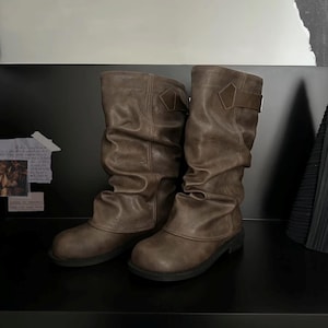 Designer gerimpelde halfhoge laarzen voor dames, bruine slouchy laarzen van echt leer, handgemaakte Maillard esthetiek herfstschoenen