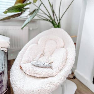 Past op Mamaroo 4 moms Teddy set (cover en snug) hoes