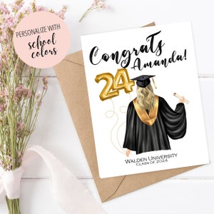 Puede incluir: Tarjeta de graduaci&oacute;n con un globo n&uacute;mero 24 dorado, una mujer con una toga de graduaci&oacute;n negra y un gorro, y el texto "Congrats Amanda!" y "Walden University Class of 2024".
