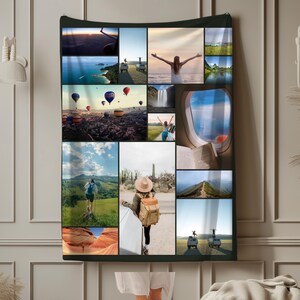 Op de afbeelding: Een zwart reisthema-wandtapijt met een collage van landschapsfoto's. De afbeeldingen omvatten luchtballonnen, watervallen, landschappen en mensen die buitenactiviteiten beoefenen. Het wandtapijt is rechthoekig en geschikt voor wanddecoratie.