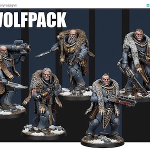 Peut inclure: Figurines miniatures du Wolfpack, un groupe de guerriers space marines. Chaque figurine est vêtue d'une armure bleue et ornée de peaux de fourrure. Ils sont armés de diverses armes, dont des bolters et des couteaux. Le mot "WOLFPACK" est affiché en blanc.