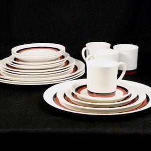 Wedgwood Susie Cooper Designs INDIAN SUMMER, MCM, 4 - 5 piece place setting, hard to find, 2 sets available, 20% off if you purchase both