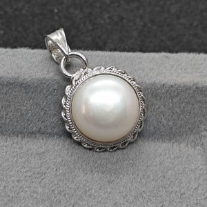 Fresh Water Pearl Pendant In 92.5 Sterling Silver