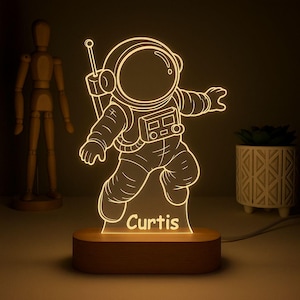 Personalized Astronaut Night Light, Cute LED Lamp for Girls or Boys, Custom Name Nursery Decor, Gift for Girl or Boys, Custom Night Lamp
