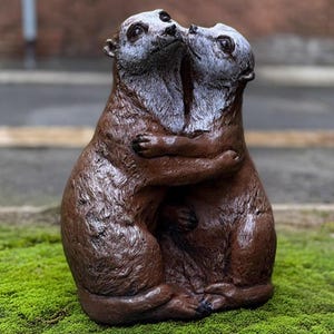 Pair otter figurine Concrete otters sculpture Stone animal statue Outdoor romantic otters decor Cement wildlife ornament Otter lover gift