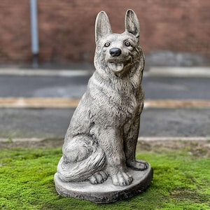 Outdoor German Shepherd figurine Concrete dog statue Stone German dog decor Cement pet ornament Memorial German Shepherd art Dog lover gift