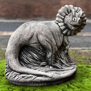 Concrete dragon sculpture Stone reptile statue Cement lizard decoration Handmade dragon ornament Lizard lover gift Yard art Handmade animal