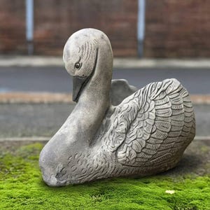 Concrete Swan Planter Handmade Bird Flower Pot Stone Garden Decoration Outdoor Planter Yard Ornament Cement Swan Sculpture Bird Lover Gift