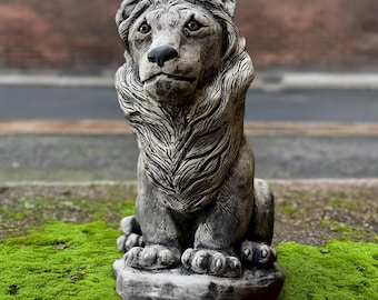 Massive lion sculpture Concrete guardian lion statue Outdoor wild animal decoration Garden stone animal ornament Cement Lion art Lover gift