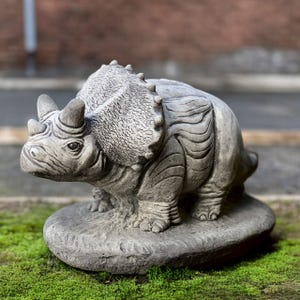 Concrete dinosaur figurine Stone baby dino sculpture Outdoor animal ornament Garden ornament Front door decoration Wildlife statue Gift