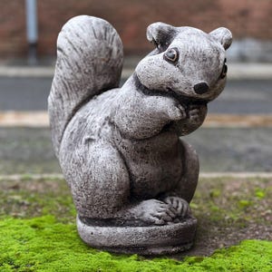 Eichhörnchen mit Nuss Statue Sitzendes Eichhörnchen Dekoration Beton Tierfigur Eichhörnchen Gartendekoration Gartenfigur Gartenfigur Gartenfigur Gartenfigur Gartenfigur Gartenfigur Gartenfigur Gartenfigur Geschenk