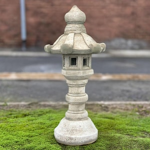 Concrete pagoda sculpture Stone lantern pagoda statue Cement japanese lantern ornament Zen garden decor Pagoda lover gift Front door art