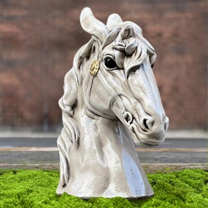 Statue de cheval haed en pierre Figurine de cheval visage en béton Décoration animalière en ciment Ornement de cheval fait main Sculpture de cheval de jardin Cadeau pour amoureux