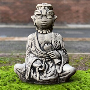 Elegant chinese woman statue Oriental lady figurine Asian woman garden ornament Vintage geisha sculpture Woman lover gift Handmade woman art