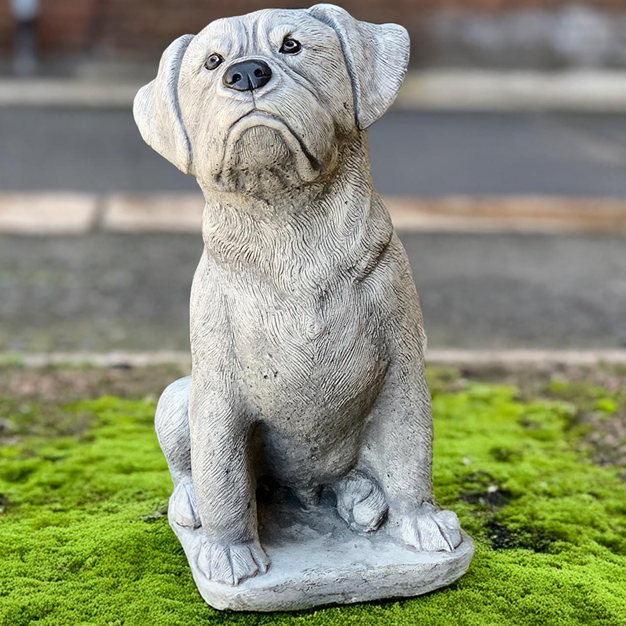 屋外用ブルドッグフィギュア コンクリート製犬像 石造りペット彫刻