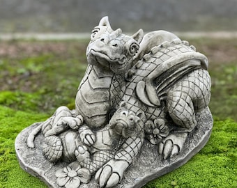 コンクリート製のドラゴンの家族の像 石造りの母と子のドラゴンの置物 