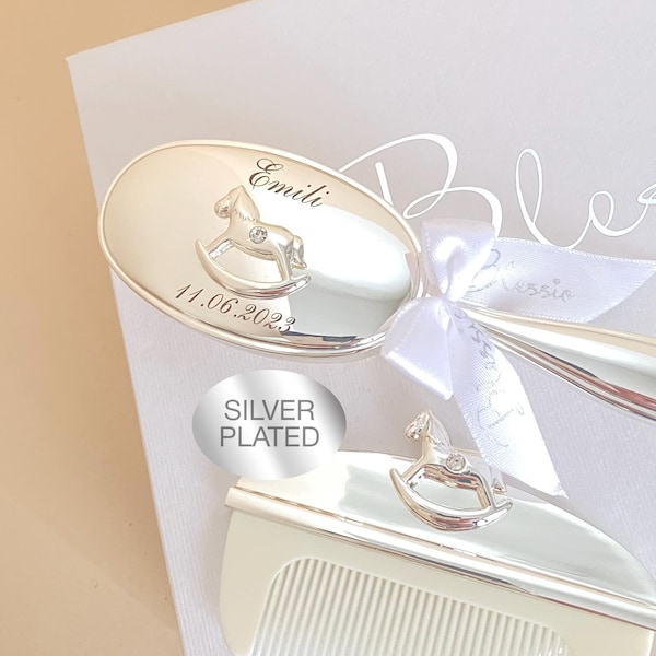 Conjunto de escova e pente para bebê personalizado, banhado a prata, ideal para batizado ou como presente para recém-nascido.
