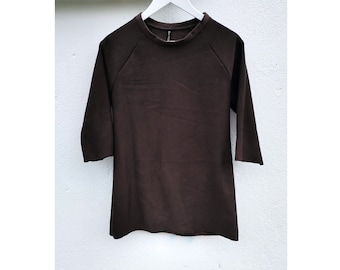 Dark brown soft cotton fleece sweater top half sleeveed shirt sustainable boutique shop alternative arty minimalist ethically made clothes