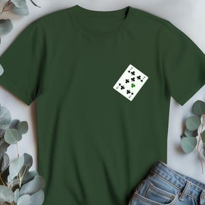 T-shirt porte-bonheur sept cartes, chemise de la Saint-Patrick, T-shirt shamrock, haut porte-bonheur irlandais, vêtements sur le thème du casino, Seven of clubs, Saint Patrick, unisexe