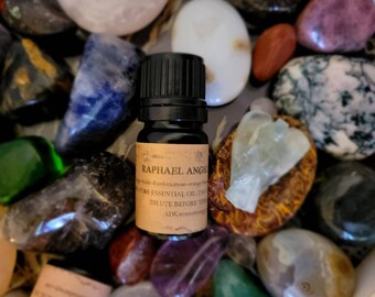 Raphael Angel Essential Oil Blend. Green scents of Sage,  Violet,  Fresh Frankincense,  Orange Blossoms. 5 ML.