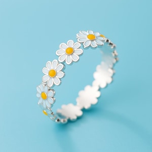 Vintage Daisy Flower Ring – Adjustable Open Band Statement Ring for Women, Wedding & Engagement Jewelry