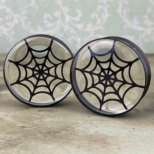 Pair of Black Embedded Spider Web Resin Plugs (MTO-029) 3/4&quot;, 7/8&quot;, 1 inch, 28mm, 32mm, 35mm, 38mm