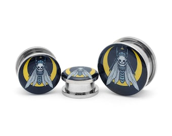 Death Fly Picture Plugs gauges - 16g, 14g, 12g, 10g, 8g, 6g, 4g, 2g, 0g, 00g, 1/2, 9/16, 5/8, 3/4, 7/8, 1 inch