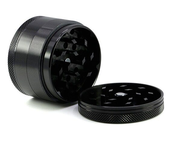 Black Aluminum Alloy Vampire Cat Picture Grinder Herb Grinder