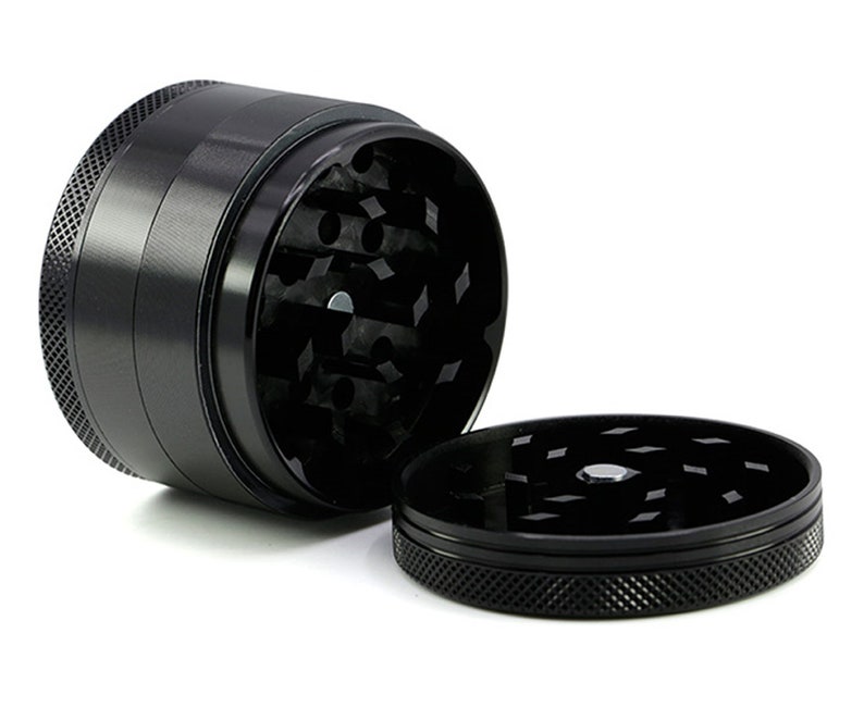 Black Aluminum Alloy Alice Style 4 Picture Grinder Herb Grinder