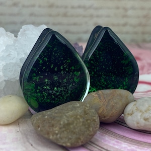 Glass Teardrop Double Flare Plugs With Green Sparkles (PG-599) gauges - 0g, 00g, 1/2", 9/16", 5/8", 3/4", 7/8" 1".