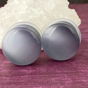 Grey Cat Eye Single Flare Plugs With Clear O-ring (STN-744) - 8g, 6g, 4g, 2g, 0g, 00g, 7/16",  1/2", 9/16", 5/8".