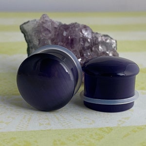 Violet Cat Eye Stone Single Flare Plugs (STN-722) - 6g, 4g,  2g, 0g, 00g, 1/2", 9/16", 5/8".