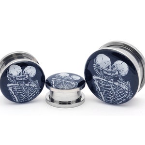 The Lovers Picture Plugs gauges - 16g, 14g, 12g, 10g, 8g, 6g, 4g, 2g, 0g, 00g, 1/2, 9/16, 5/8, 3/4, 7/8, 1 inch