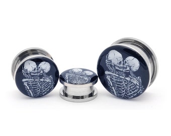 The Lovers Picture Plugs gauges - 16g, 14g, 12g, 10g, 8g, 6g, 4g, 2g, 0g, 00g, 1/2, 9/16, 5/8, 3/4, 7/8, 1 inch