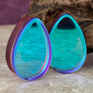 Red Iridescent Glass Teardrop Double Flare Plugs (PG-597) gauges - 2g, 0g, 00g, 7/16", 1/2", 9/16", 5/8", 3/4", 7/8" 1".