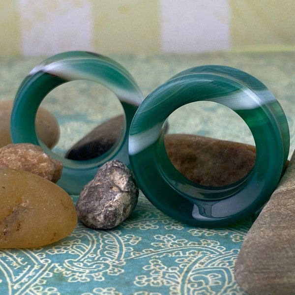 Green Line Agate Stone Concave Double Flared Tunnels (STN-746) - 2g, 0g, 00g, 7/16",  1/2", 9/16", 5/8", 3/4", 7/8", 1".