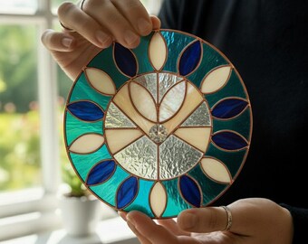 Gebrandschilderd glaspatroon natuur mandala | Botanisch digitaal ontwerp